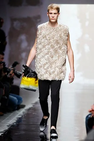 Look 10